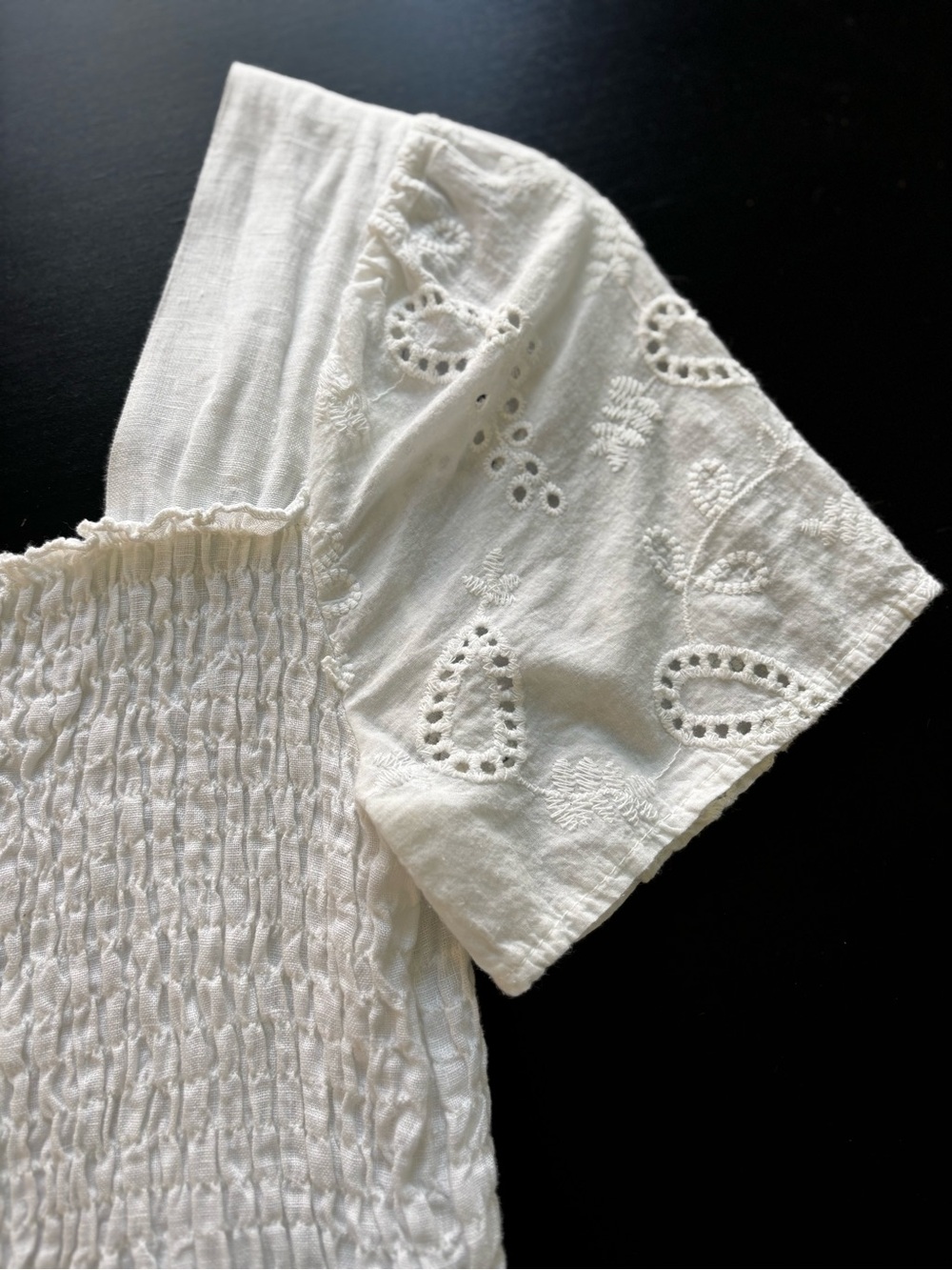 Wiya Italy Linen White Smocked Eyelet Sleeve Dress Sz S/M - Picture 4 of 9
